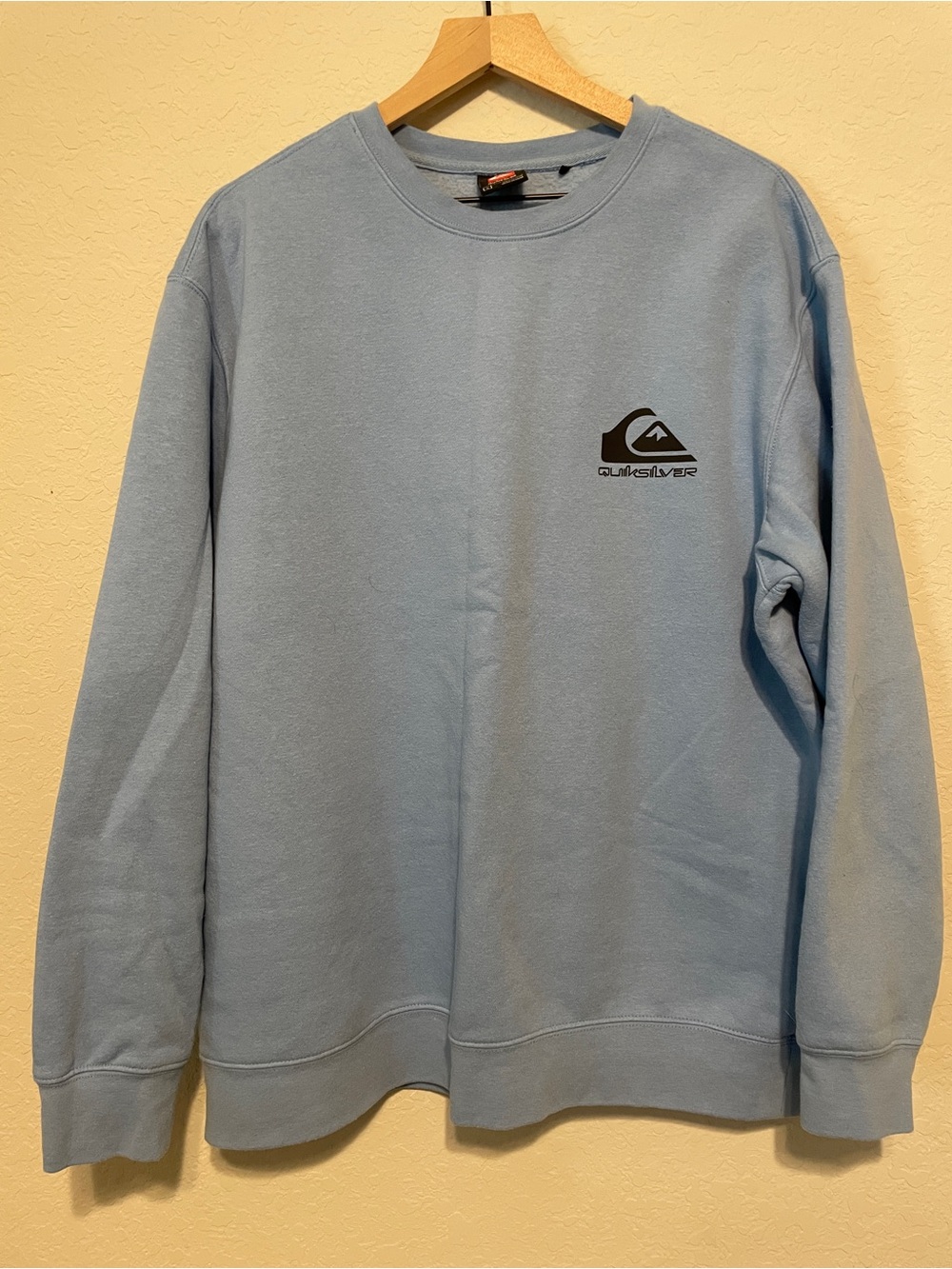 Quiksilver Light Blue Crewneck Sweatshirt with Chest Logo